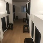 Cozy Nook Hostel *