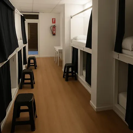 Cozy Nook אכסניה *